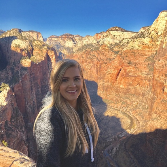 Meet your Posher, Jess - Picture 2 of 2